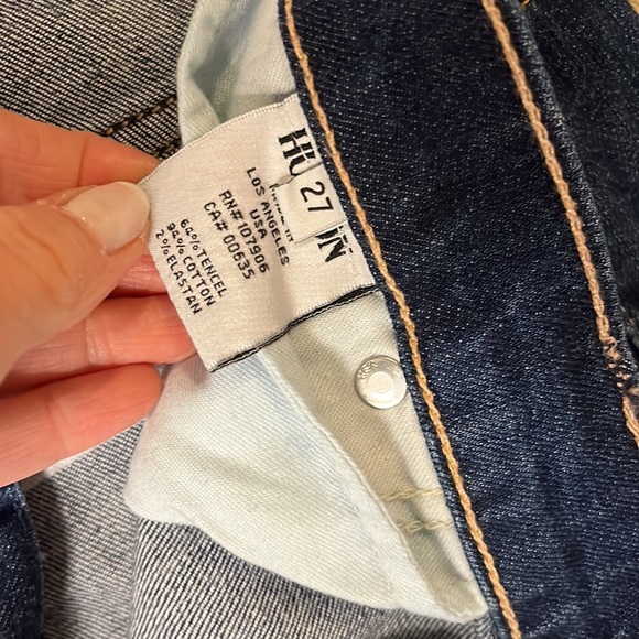 Hudson size 27 button fly boyfriend jeans. Super soft and stretch. - Picture 3 of 6